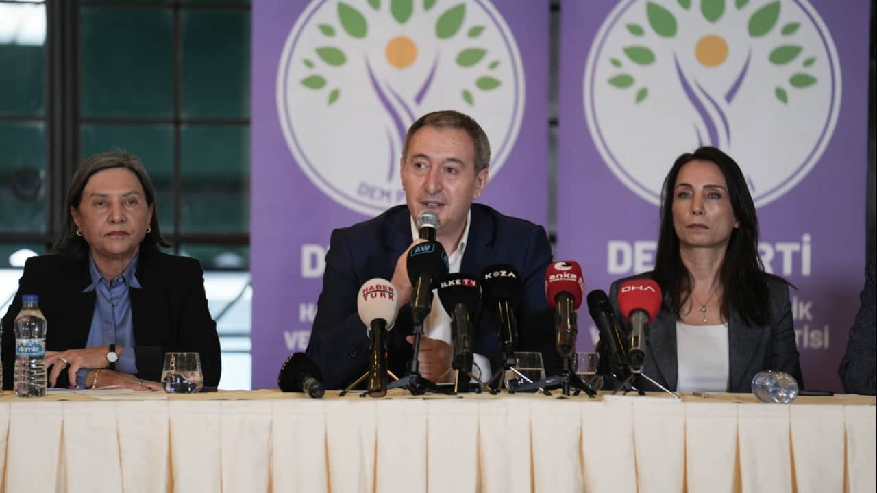Foto - DEM Parti, Alevi derneklerle bir araya geldi: Terörsüz Türkiye ile 86 milyon kazanacak