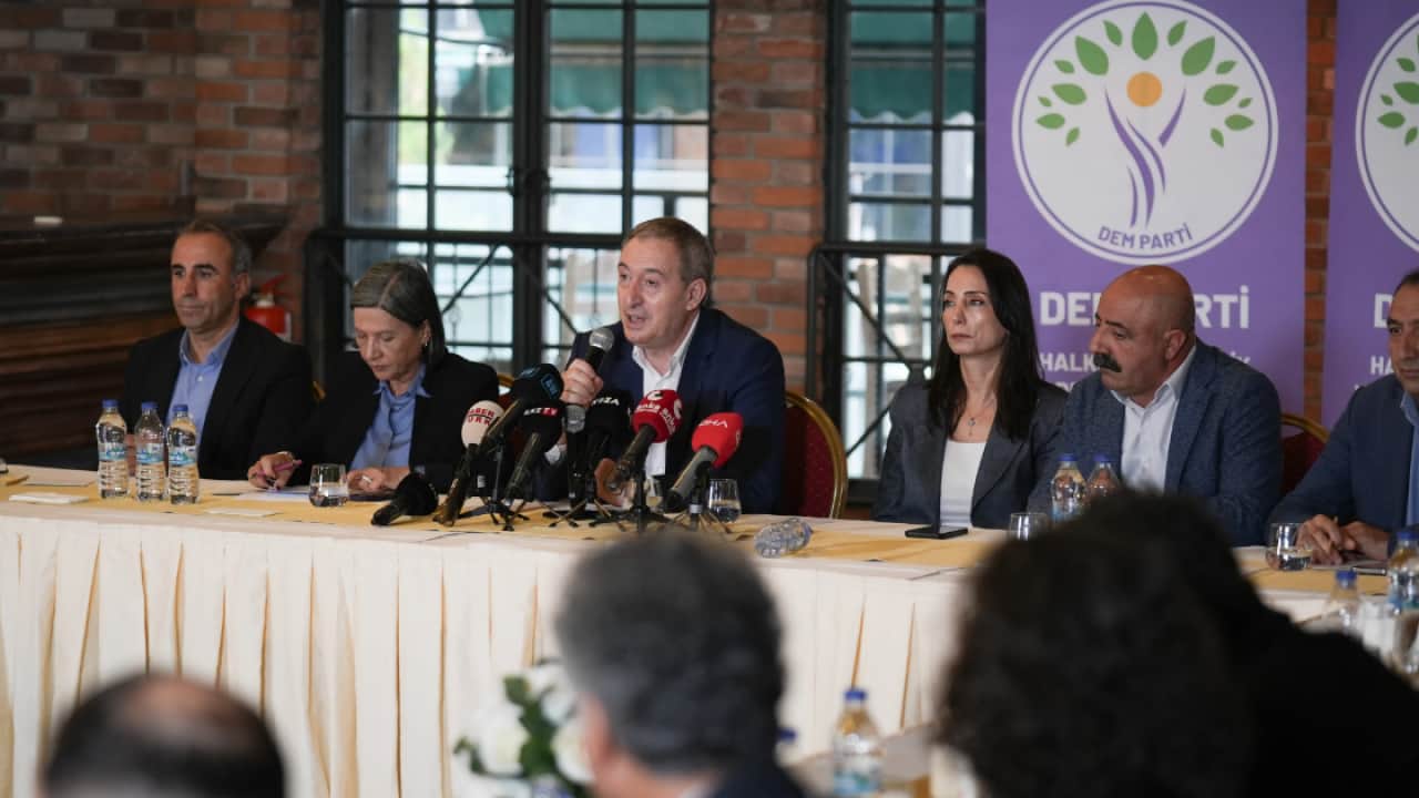 Foto - DEM Parti, Alevi derneklerle bir araya geldi: Terörsüz Türkiye ile 86 milyon kazanacak