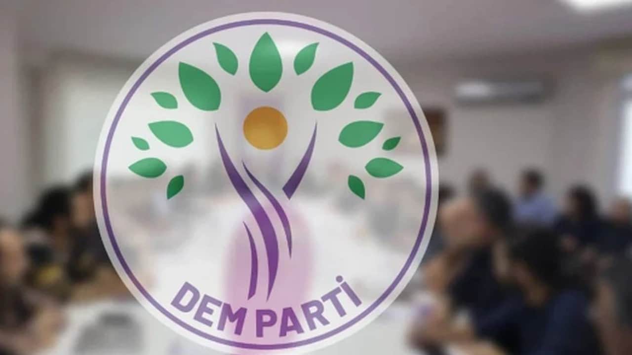 Foto - "DEM Parti’de 25 eşbaşkan yolcu" denildi! Herkesi şaşkına çeviren iddia sonrası kritik açıklama