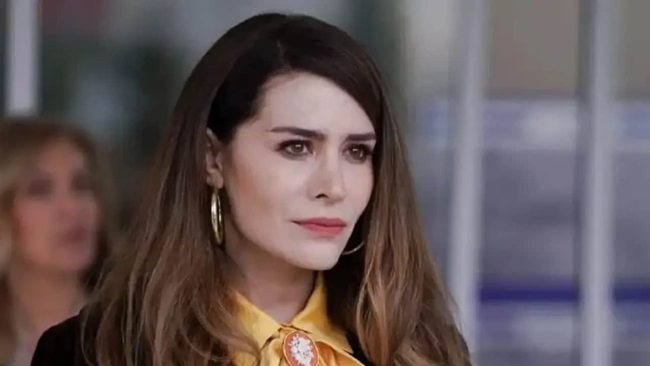 Foto - DEM Parti’nin teröristler için başlattığı "saç örme" akımına ünlü oyuncu da dahil oldu