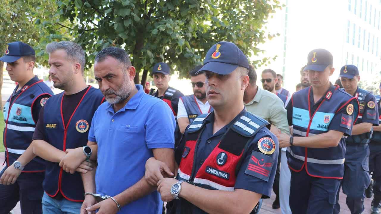 Foto - Denizli’de 3 milyon liralık ‘haraç’ soruşturması: 2 kişiyi kaçıran 7 şüpheli tutuklandı