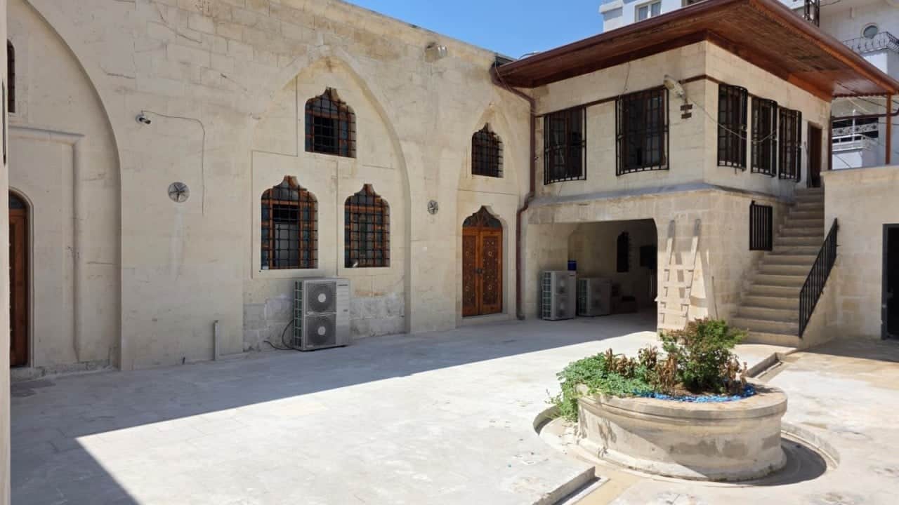 Foto - Depremde hasar gören iki tarihi cami Mevlid Kandili'nde ibadete açılıyor 