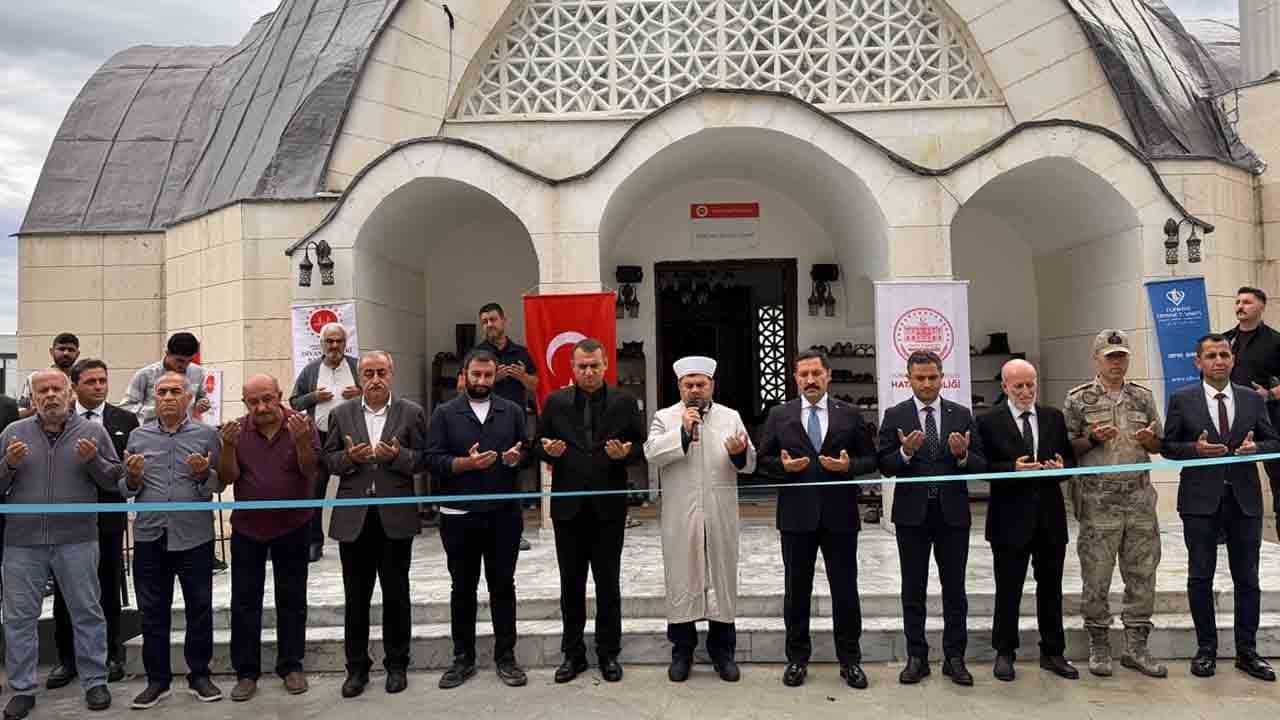 Foto - Depremin yaraları inşa edilen eserlerle sarılıyor: Hatay'da 136'ncı cami ibadete açıldı
