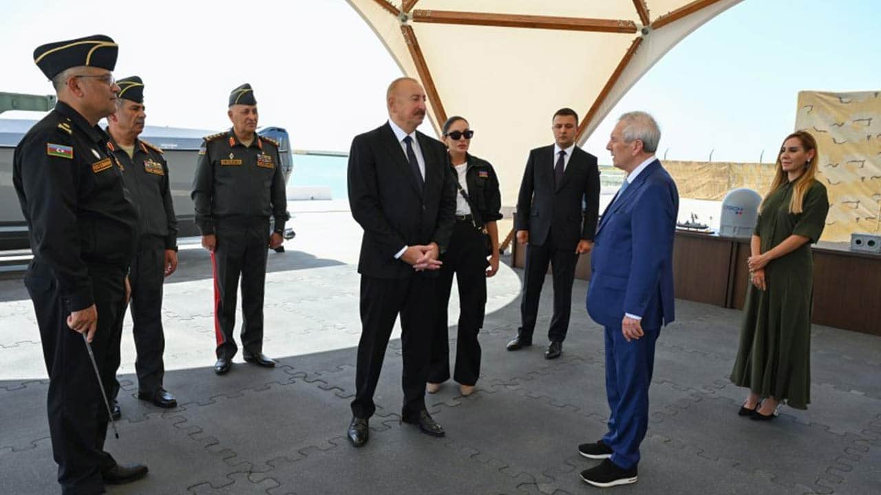 Foto - Aziz Yıldırım Aliyev ile buluştu! İşte teslim edilen İDA'lar