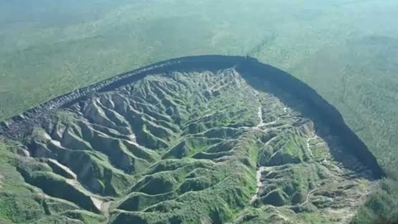 Foto - Dev yarık her yıl 1 milyon metreküp büyüyor! Uydu görüntülerinde fark edildi, şimdi durmadan genişliyor