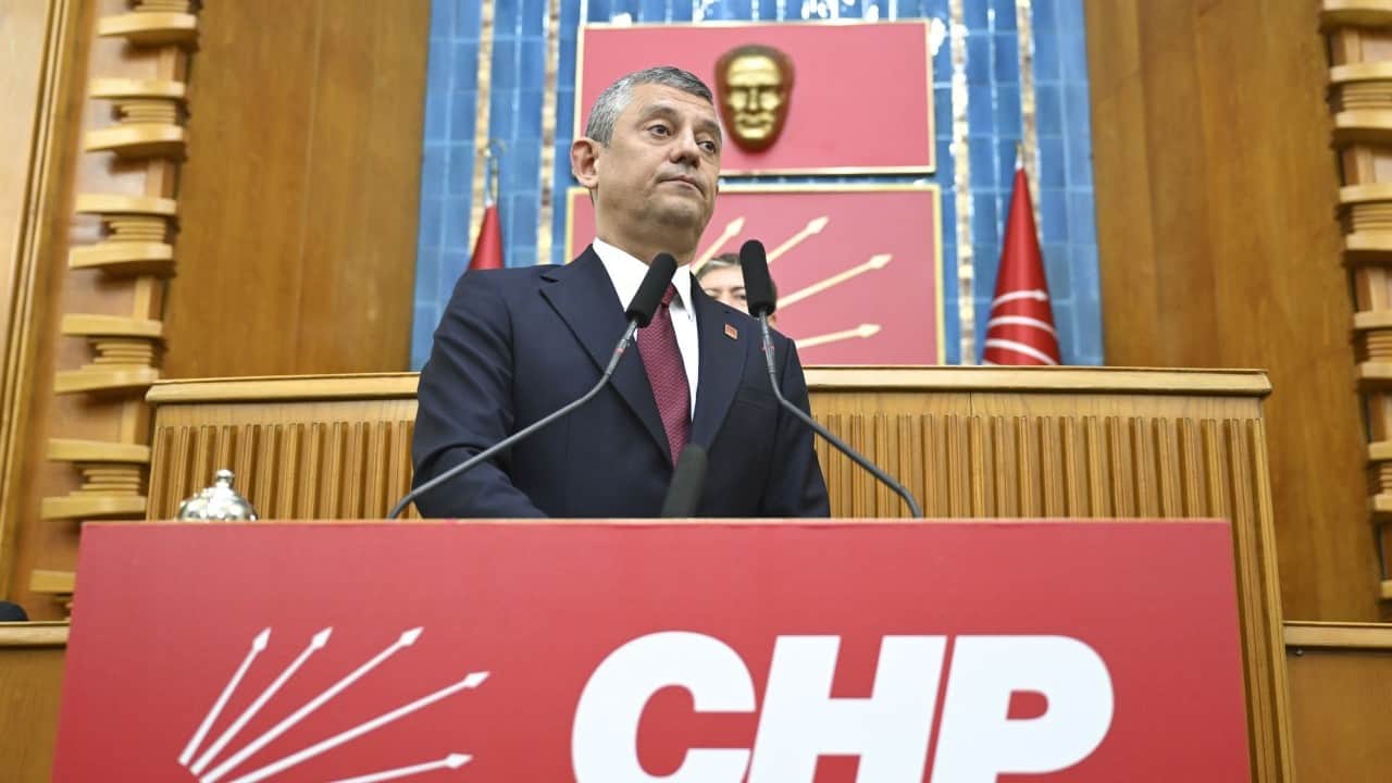 Foto - Tevfik Diker’den Özgür Özel’e Sert Çağrı: 'Açıklama Yap ya da İstifa Et'