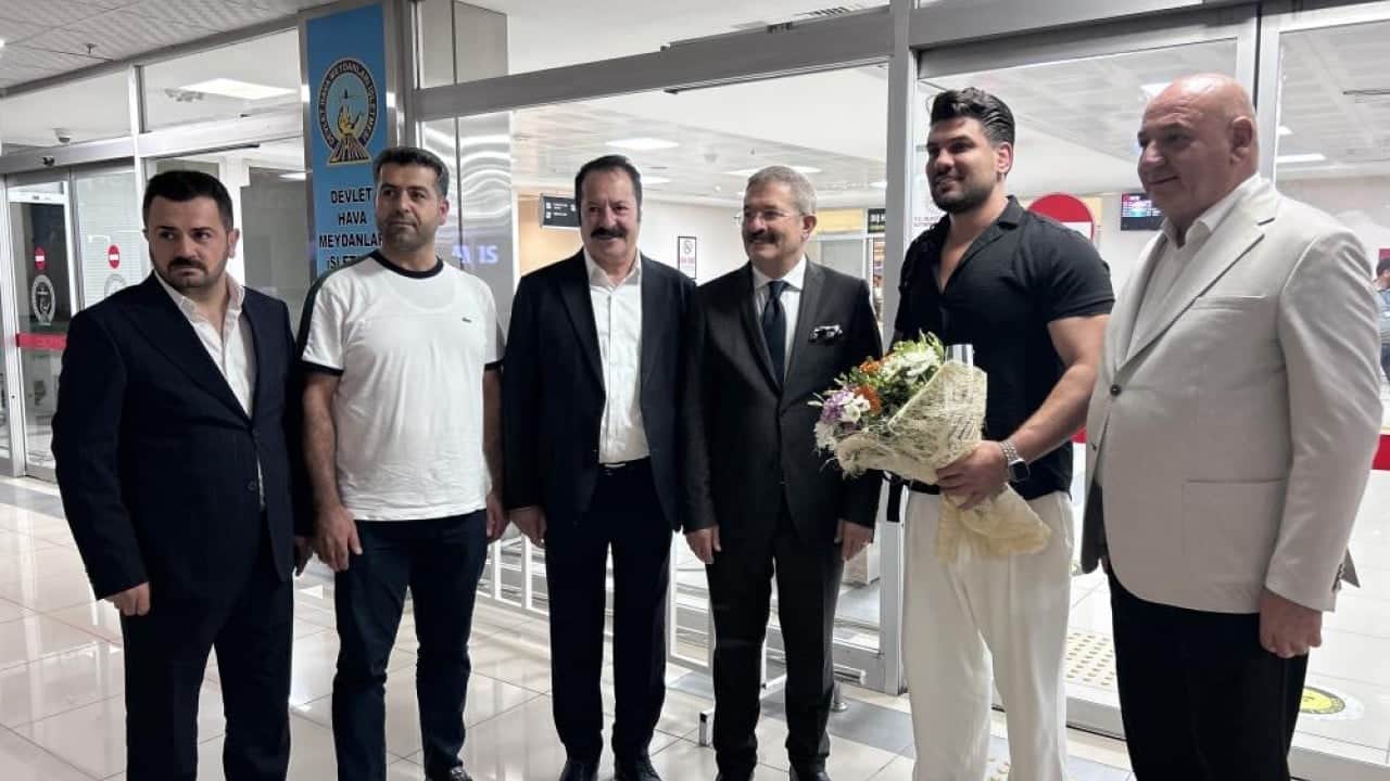 Foto - Direkt uçuşlar başladı İlk İran uçağı Van’a indi