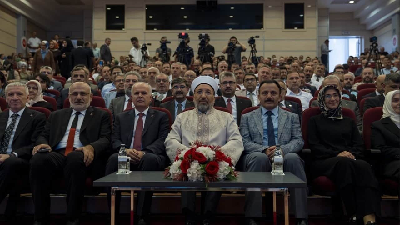 Foto - Diyanet İşleri Başkanı Arpaguş: Peygamber Efendimiz tüm insanlık için ideal bir örnek olmuştur