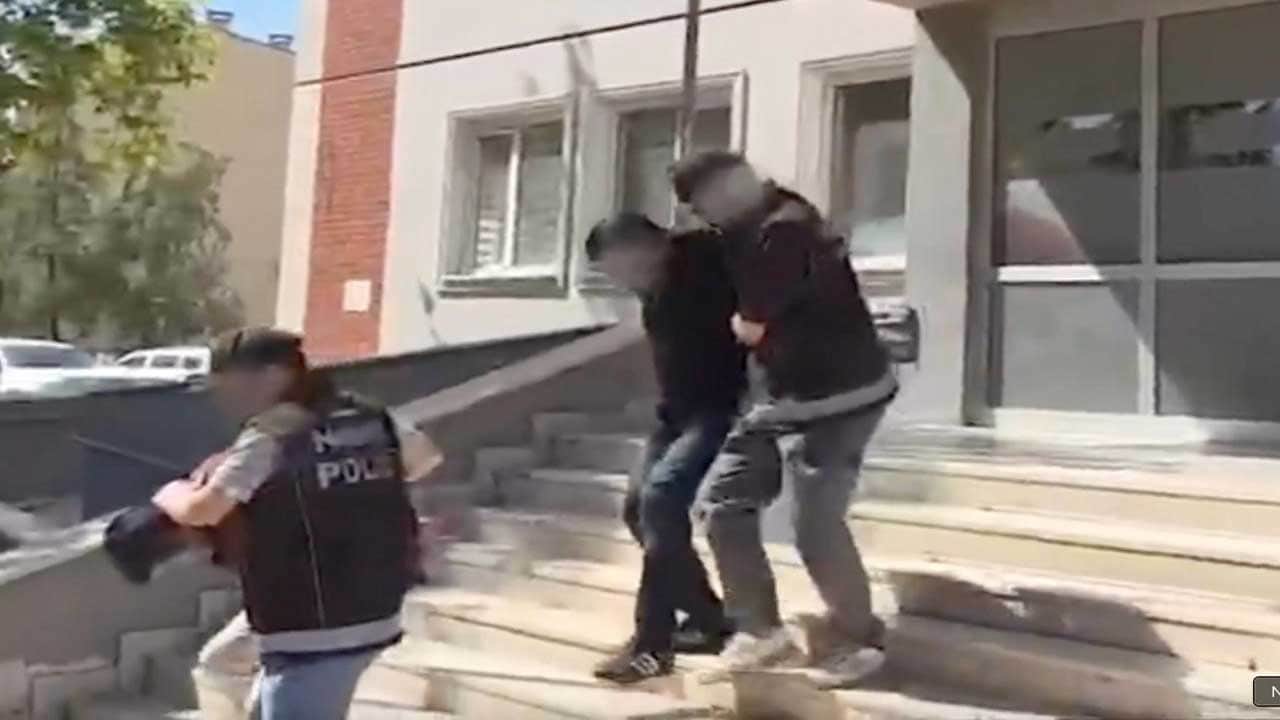 Foto - Diyarbakır'da o araç durduruldu! İçinden çıkanları gören polis bile şoke oldu!