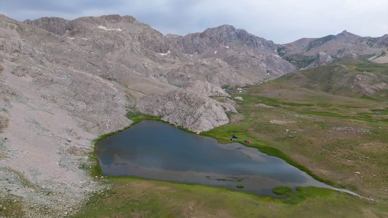 Foto - Doğa tutkunları akın etti 3 bin metre yükseklikte kamp keyfi
