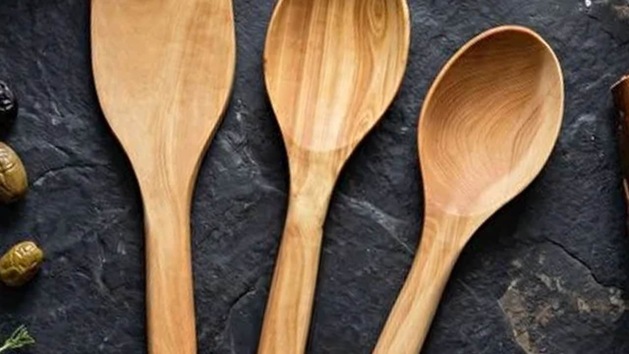 Foto - Doğal şifa: Zeytin ağacından Sivas el yapımı mama kaşıkları bebeklere iyi geliyor... Yurt dışından talep yağıyor!