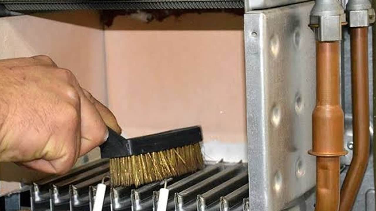 Foto - Doğalgazın en çok kullanıldığı kış havası geldi çattı: Kombi bakımı nasıl yapılır?  Bunu yapan yüzde 90 temizliyor 