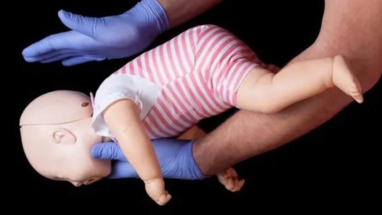 Foto - Doğru bilinen yanlışlar sakat bırakıyor: İlk yardım yaparken hayat yakmayın!