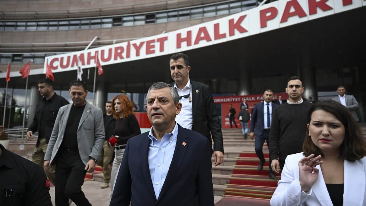 Foto - Doğu Perinçek: Mutlak butlan CHP'yi özgürleştirdi: Özel'in oturduğu sandalye parayla satın alınmıştır...