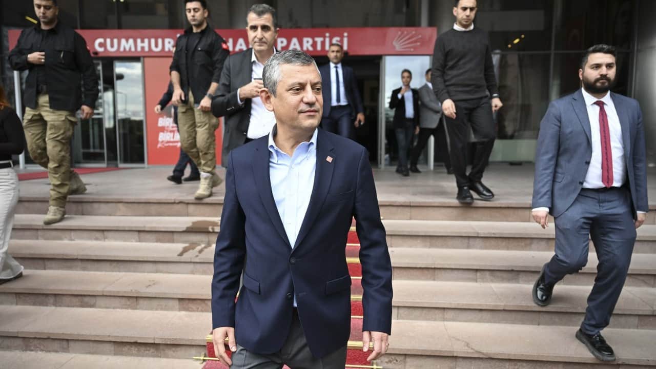Foto - Doğu Perinçek: Mutlak butlan CHP'yi özgürleştirdi: Özel'in oturduğu sandalye parayla satın alınmıştır...