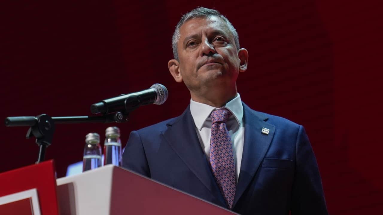 Foto - Doğu Perinçek: Mutlak butlan CHP'yi özgürleştirdi: Özel'in oturduğu sandalye parayla satın alınmıştır...