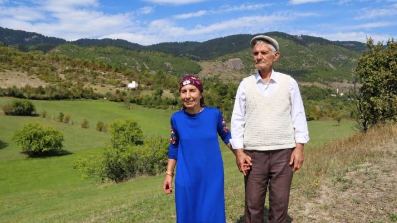 Foto - Doğuştan görme engelli kardeşler örnek oldu! Hayatı birlikte omuzladılar