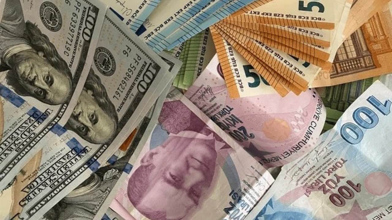 Foto - Dolar ve euro güne yükselişle başladı