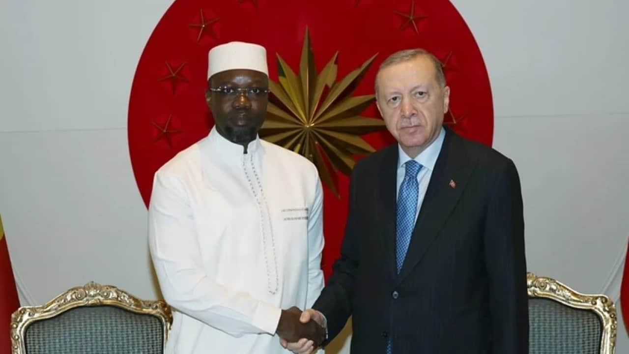 Foto - Dost ülke beklenmedik gelişme: 'Kurtuluş reçetesi Türkiye'nin yöntemi' diyen başbakan görevden alındı