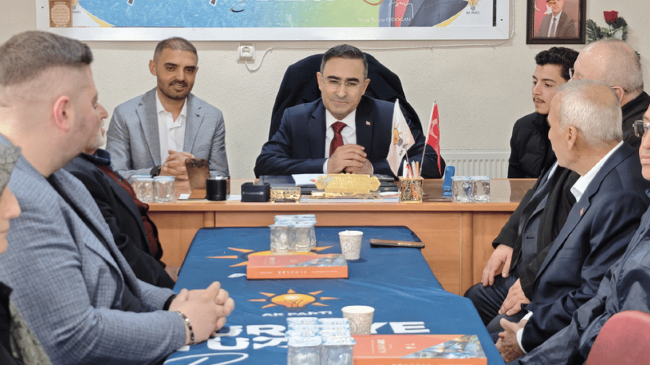 Foto - Dr. Hasan Arslan ilçe bayramlaşmalarında teşkilatlarla buluştu