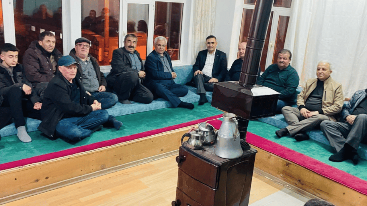 Foto - Dr. Hasan Arslan sahada! Türkiye bu muhalefeti hak etmiyor...