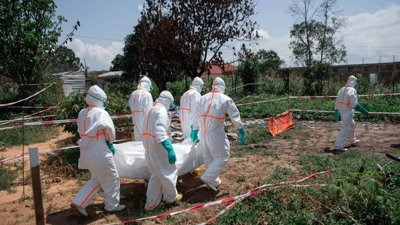 Foto - DSÖ’den kritik acil durum kararı! O ülkede Ebola kabusu büyüyor