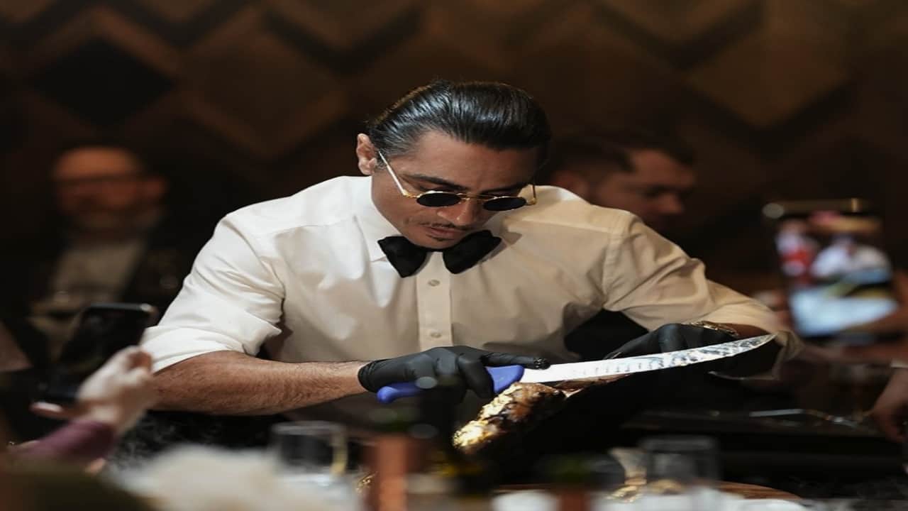 Foto - Dünya fenomeni Nusret’ten rezalet! Kadın çalışanlara yaptıkları mide bulandırdı