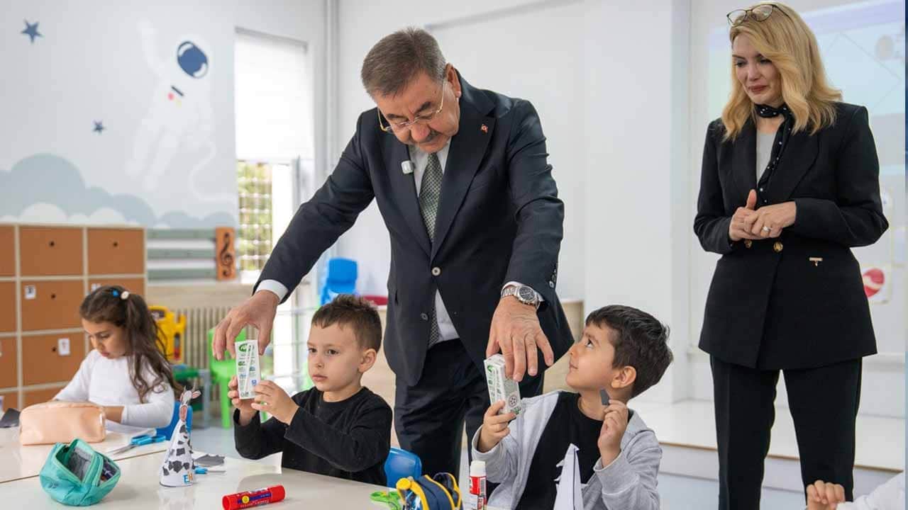 Dünya Okul Süt Günü etkinlikleri: Gölbaşı’nda öğrencilere 23 bin süt dağıtıldı