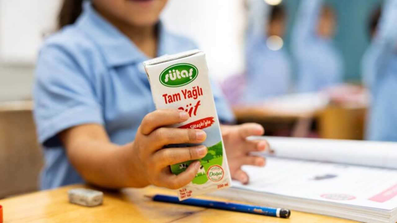 Foto - Dünya Okul Süt Günü etkinlikleri: Gölbaşı’nda öğrencilere 23 bin süt dağıtıldı