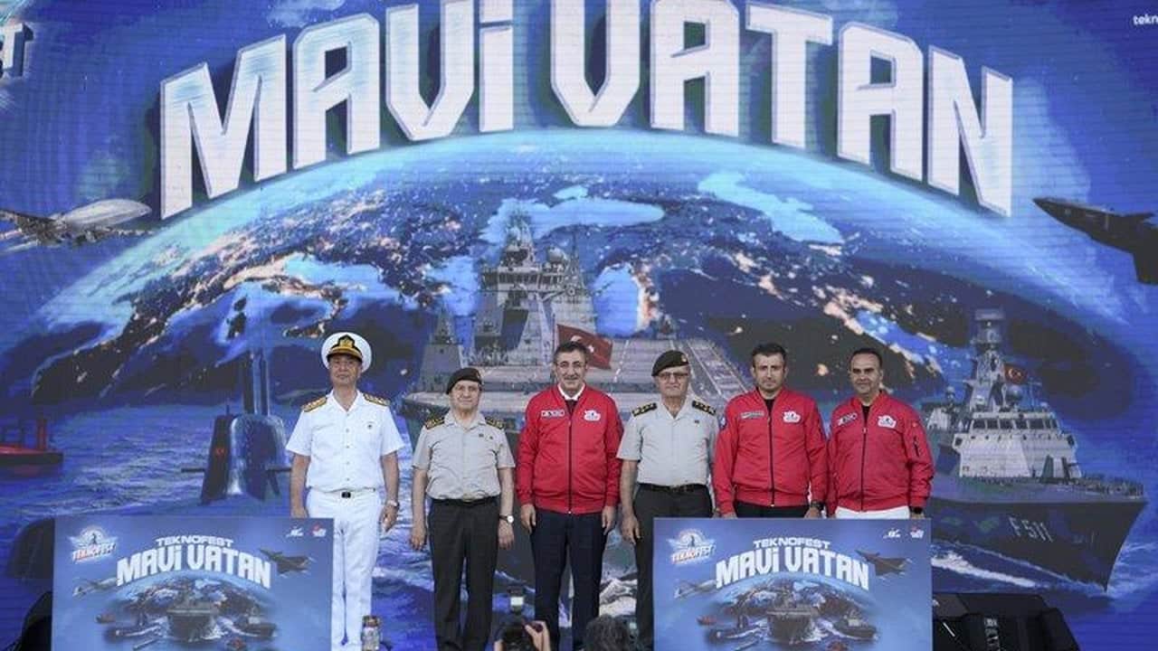 Foto - Dünyada eşi benzeri yok! Milli Uçak Gemisi için tarih verildi