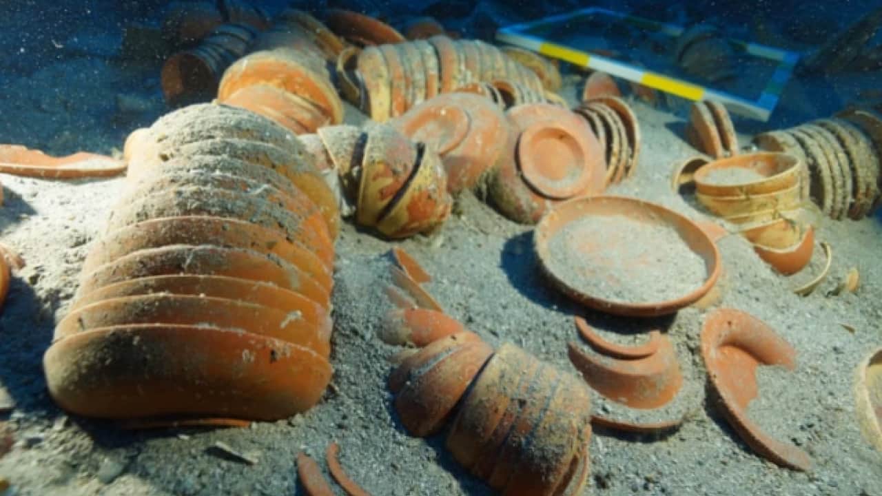 Dünyanın en eski yemek takımı bulundu: Tam 2 bin 100 yıllık batıktan çıktı!
