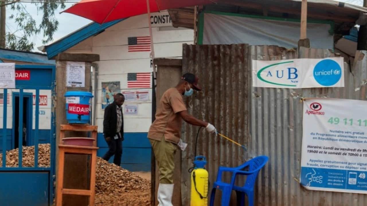 Ebola endişesi büyüyor: Aşı seferberliği başlatıldı