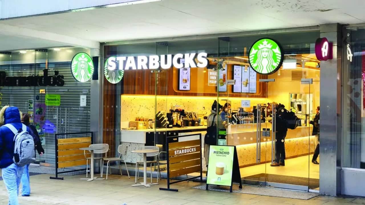 Foto - Katil sevici zincir mağaza Starbucks, kepenk indiriyor: Kuzey Amerika'da 250 mağazasını kapatıyor! 