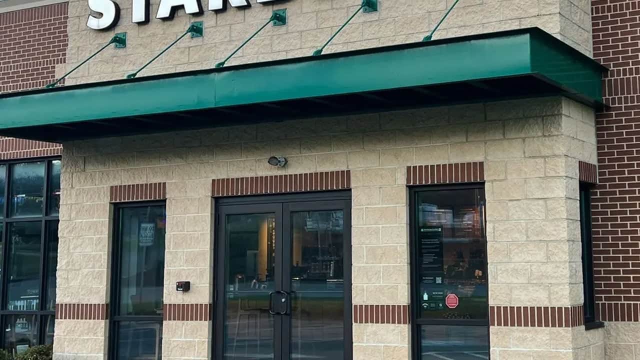 Foto - Katil sevici zincir mağaza Starbucks, kepenk indiriyor: Kuzey Amerika'da 250 mağazasını kapatıyor! 