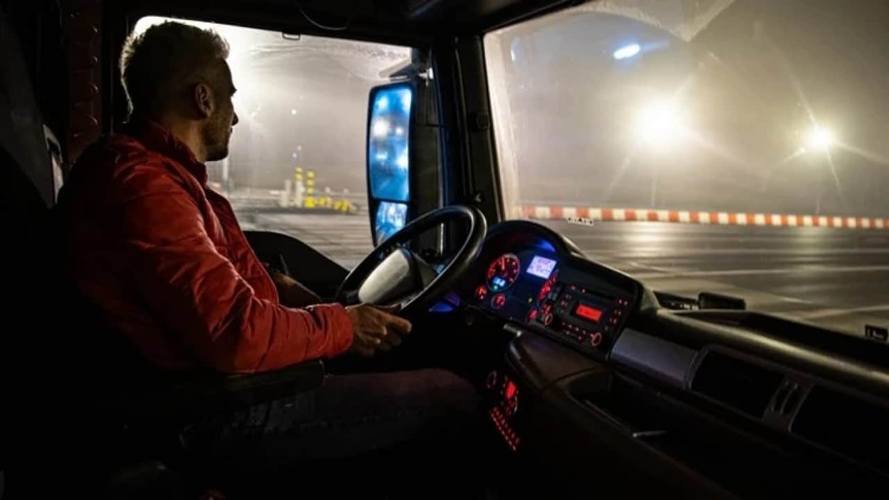 Foto - Eğitimli sürücüler revaçta Lojistikçiler üniversiteli tır şoförü peşinde