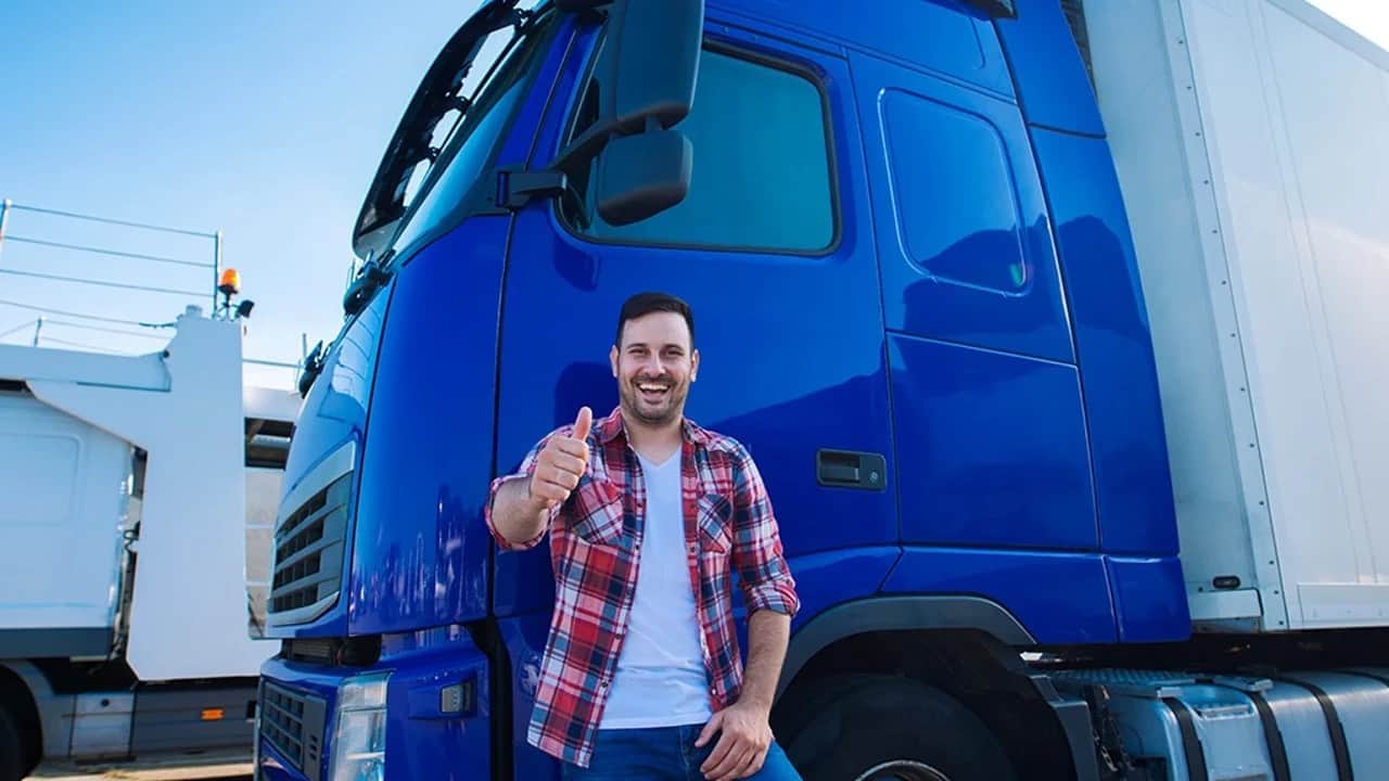 Foto - Eğitimli sürücüler revaçta Lojistikçiler üniversiteli tır şoförü peşinde
