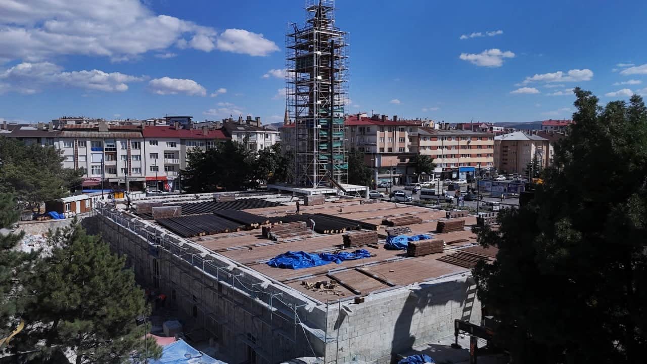 Foto - Eğri minareli camideki sıra dışı gizemli çanakların sırrı çözüldü: Çok konuşulan sırra bakın neymiş