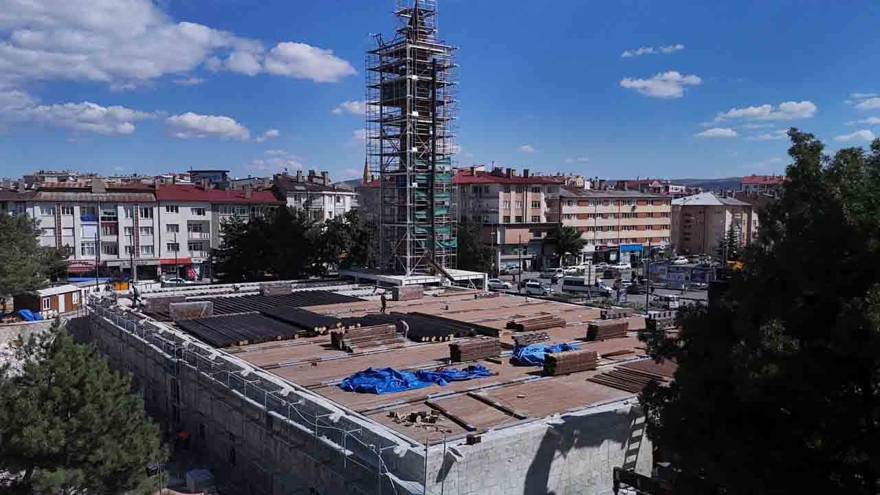 Foto - Eğri minareli Sivas Ulu Cami'de restorasyon: Yeşil çanakların sırrı çözüldü