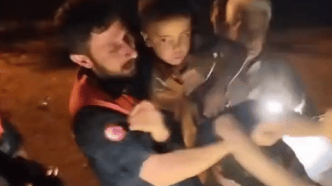 Foto - Ekipler 9 saat seferber oldu: Mışıl mışıl uyurken bulundu!