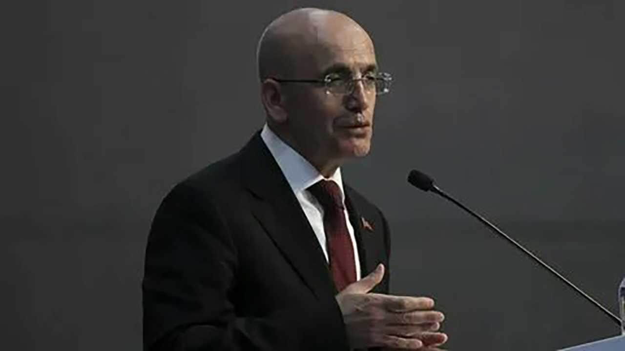 Foto - Ekonomide dış şoklara karşı çelikten kalkan! Bakan Mehmet Şimşek zor coğrafyadaki küresel krize karşı Türkiye'nin rezerv gücünü ilan etti!