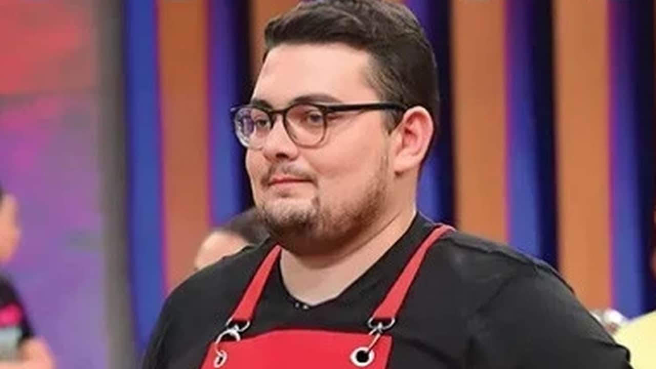 Foto - Ekranlardan siyaset sahnesine transfer oldu! MasterChef Eray, o partiye resmen katıldı
