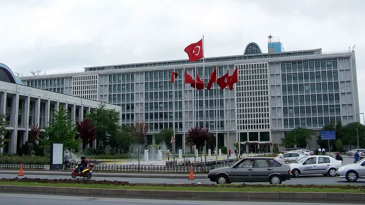 Foto - Ekrem İmamoğlu'nun oğlundan mahkemede şok savunma! Yüz binlerce avroluk servete ve lüks tekneye 