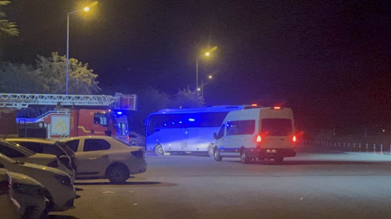 Foto - Elazığ T Tipi Cezaevi’nde cehennem gecesi! Koğuşlardan yükselen dumanlar panik yarattı!