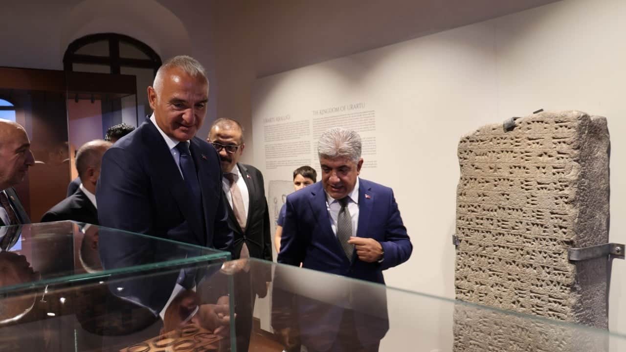 Foto - Elazığ'da 2 bin eserlik Arkeoloji ve Etnografya Müzesi açıldı! Müzecilikte dünya standartlarını aşıyoruz