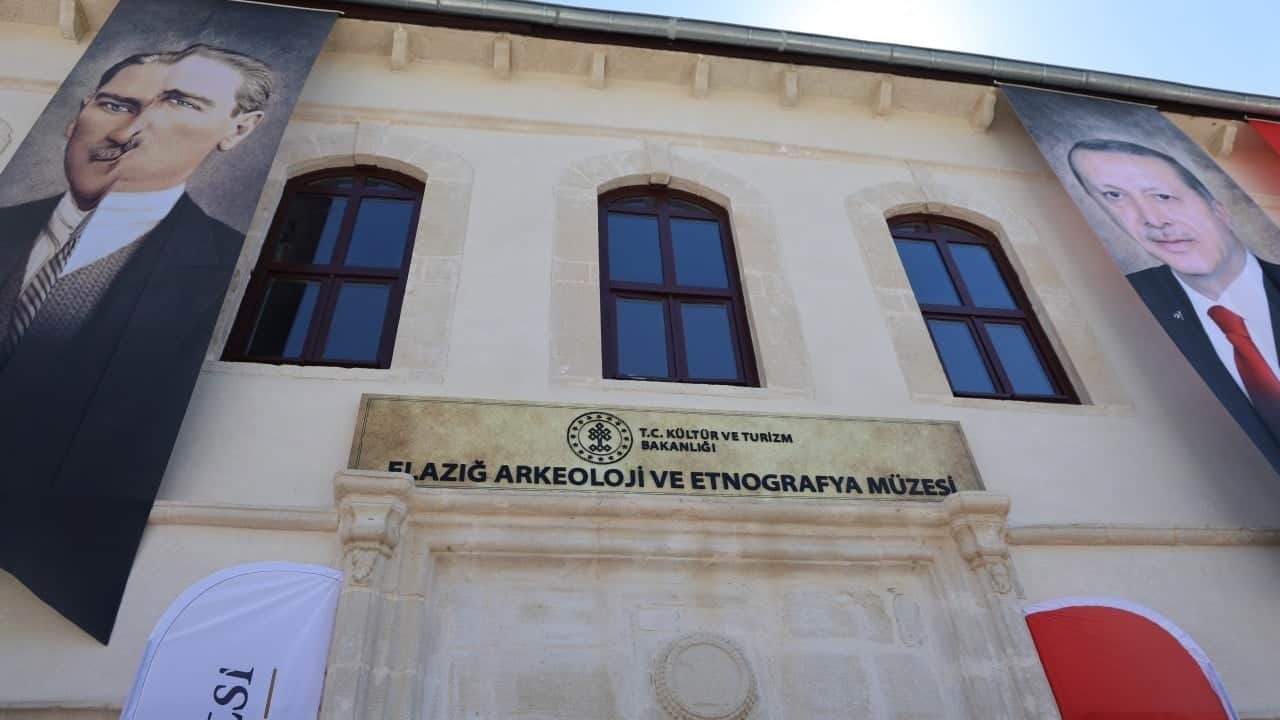 Foto - Elazığ'da 2 bin eserlik Arkeoloji ve Etnografya Müzesi açıldı! Müzecilikte dünya standartlarını aşıyoruz
