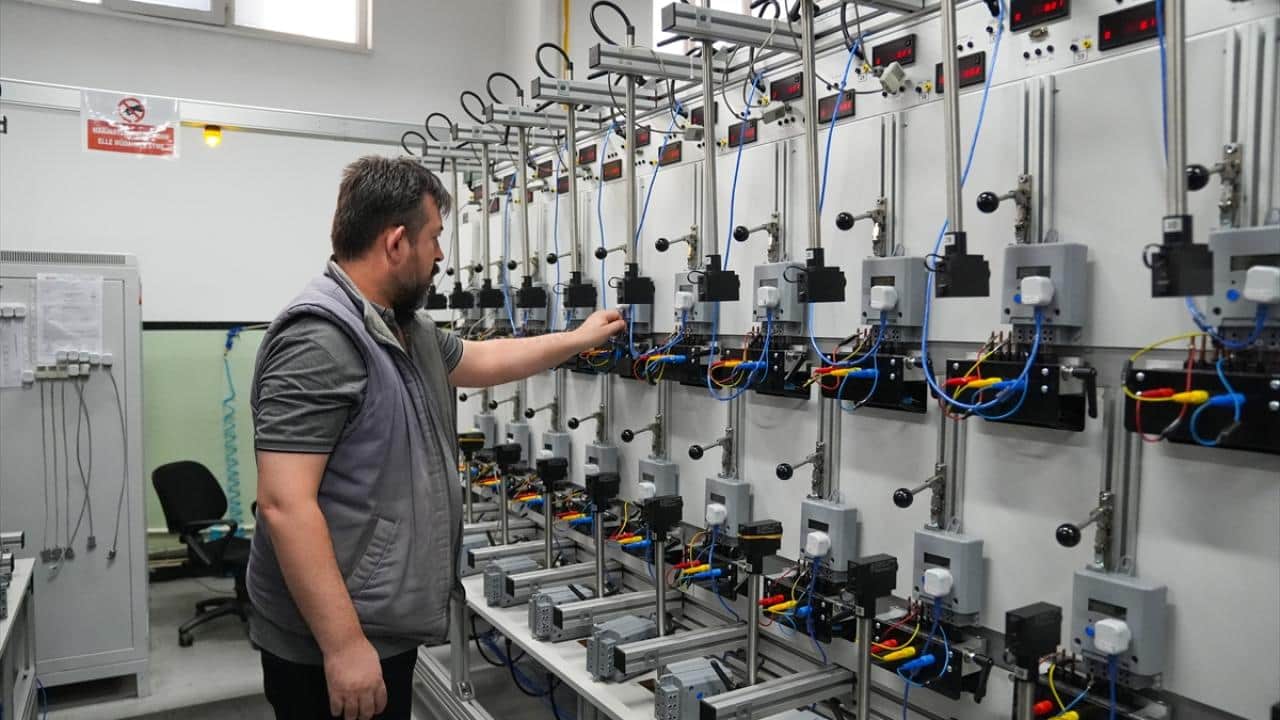 Foto - Elektrik sayaçlarında milli dönüşüm! Tarih belli oldu