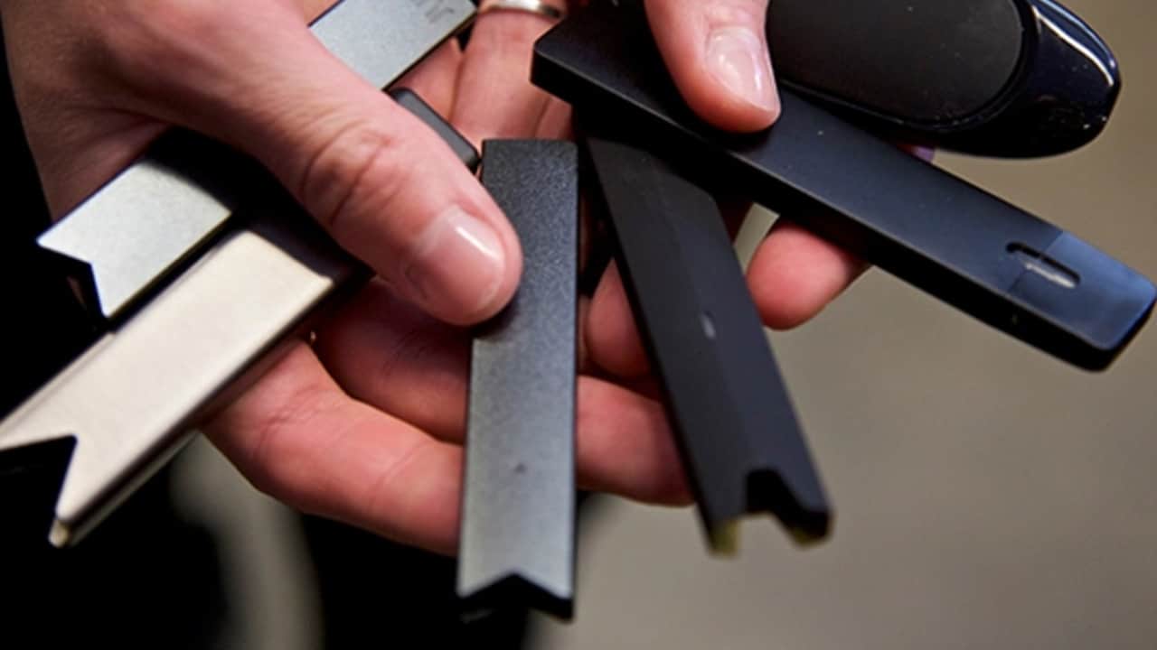 Foto - Elektronik sigara gencleri akciğer kanseri bile yapıyor: Gençlerde zararı büyük, tehlikenin önünü açıyor