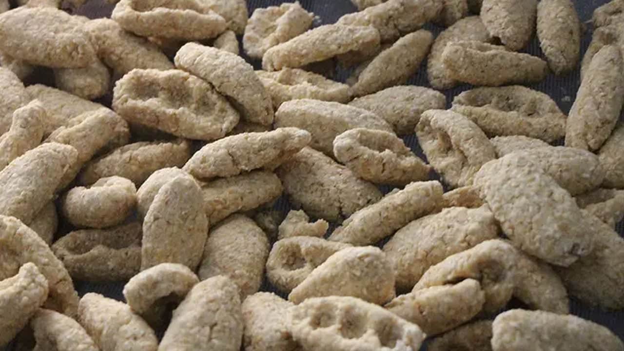Foto - Elle sıkıp bu sebeplerle güneşte kurutuyorlar! Kış gelince tas tas tüketiliyor: Tedarik eden hemen yaptı