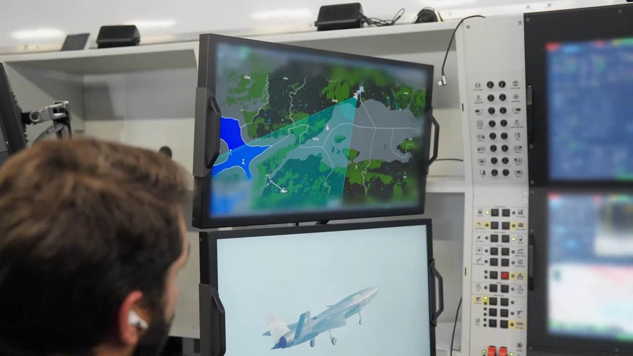 Foto - Emekli istihbaratçı Alabarda patladı: F35 adına anında paylaşım yapan fonlanmış kalemşorlara ne oldu