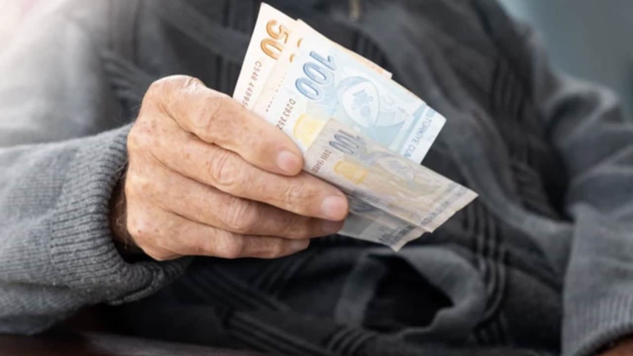 Foto - Emekli ve memurun beklediği hesap ortaya çıktı! Ocak 2027’de kime ne kadar zam gelecek? İşte kuruşu kuruşuna yeni maaşlar
